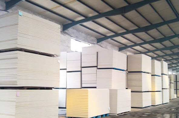 青島紙面石膏板生產(chǎn)車間